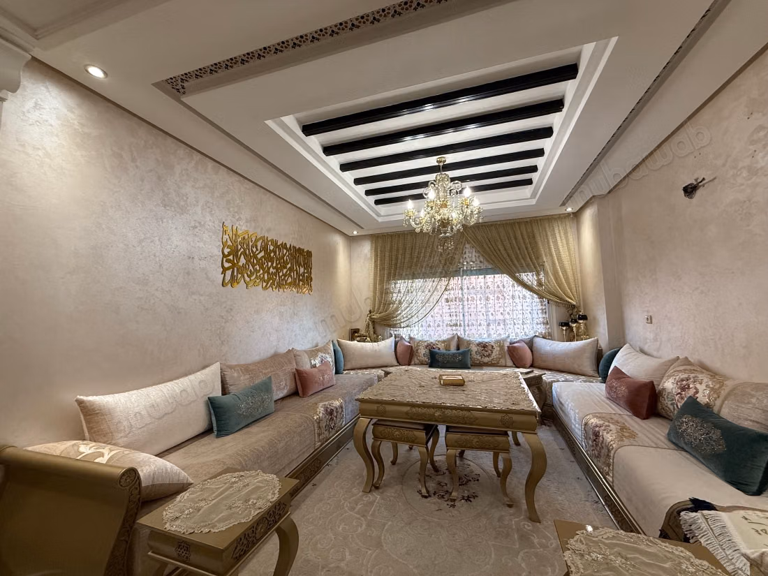 Prachtig appartement te koop aan Route de Safi. Mabrouka 3 mooie slaapkamers. Terras en lift