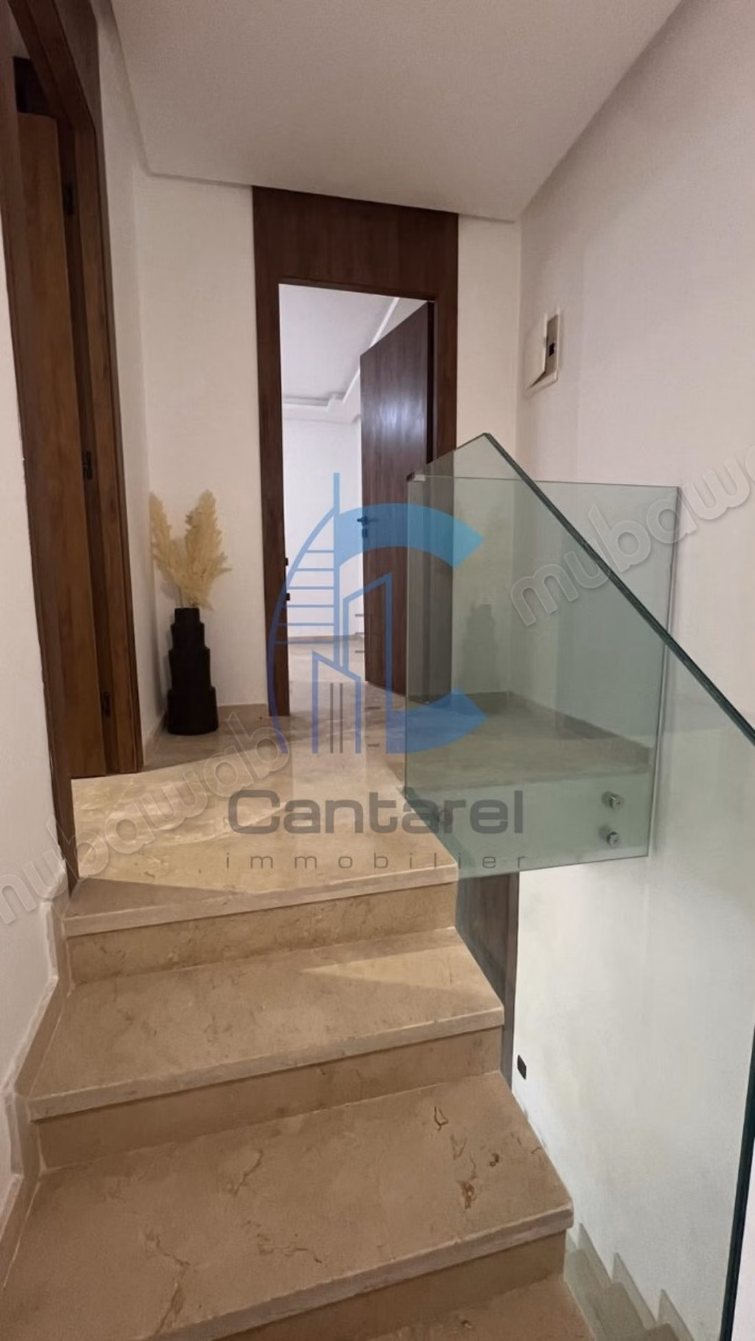 New duplex 3 bedrooms on the ground floor rented furnished Victor Hugo