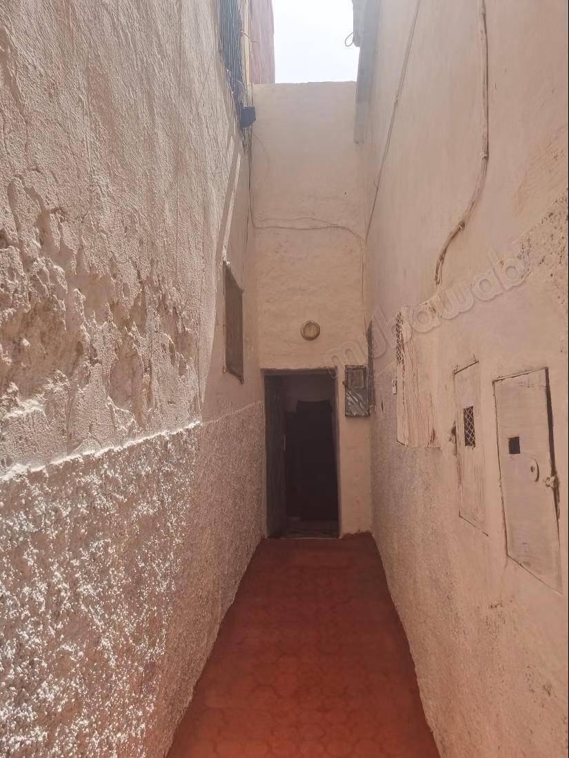 Maison à vendre au centre de la ville. 1 chambre — 2