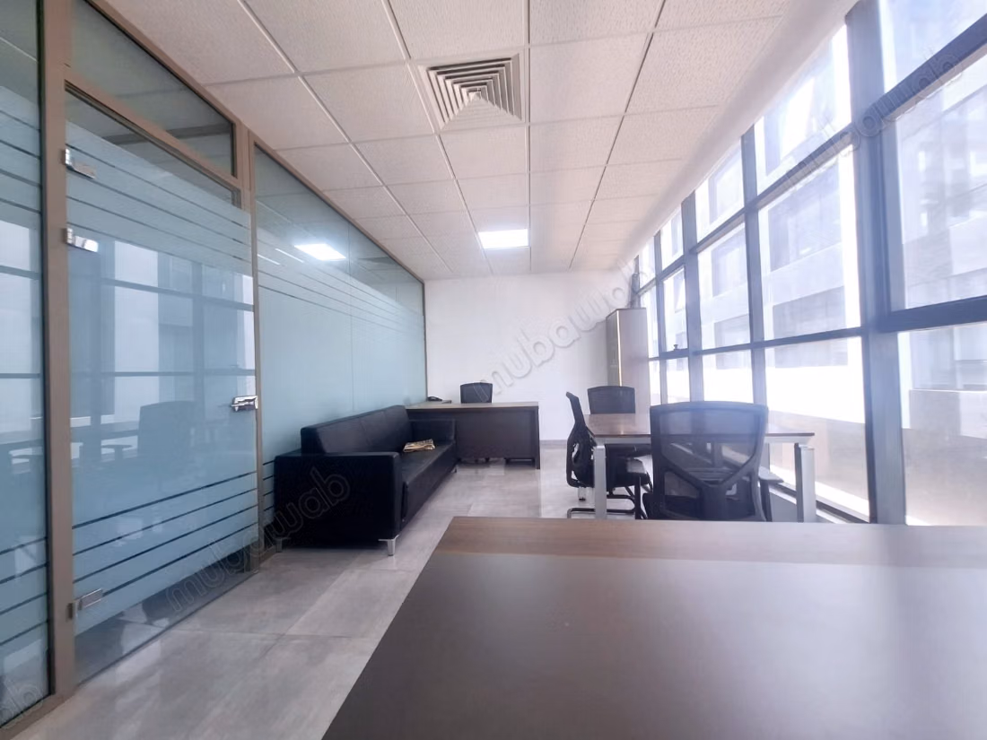 Trés bureau au coeur de Sidi Maarouf 
130 M2
