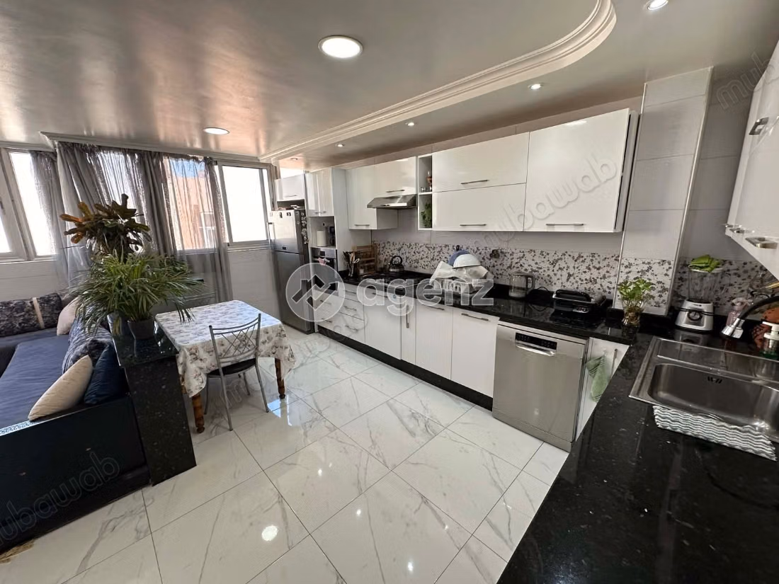 Duplex à vendre 205 m², 3 chambres 
Ain Borja 
Casablanca — 4