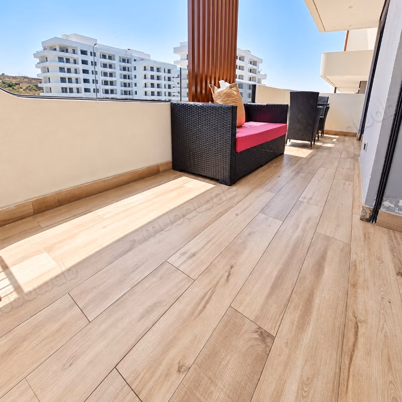 Beautiful high standing furnished studio for rent in Californie