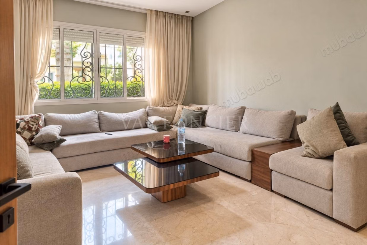 Huur mooie gemeubileerde villa met 5 slaapkamers en zwembad Californie, Casablanca