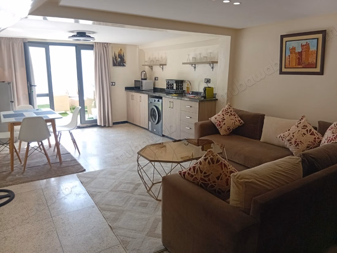 Superbe rez de chaussée villa à louer au Centre Ville