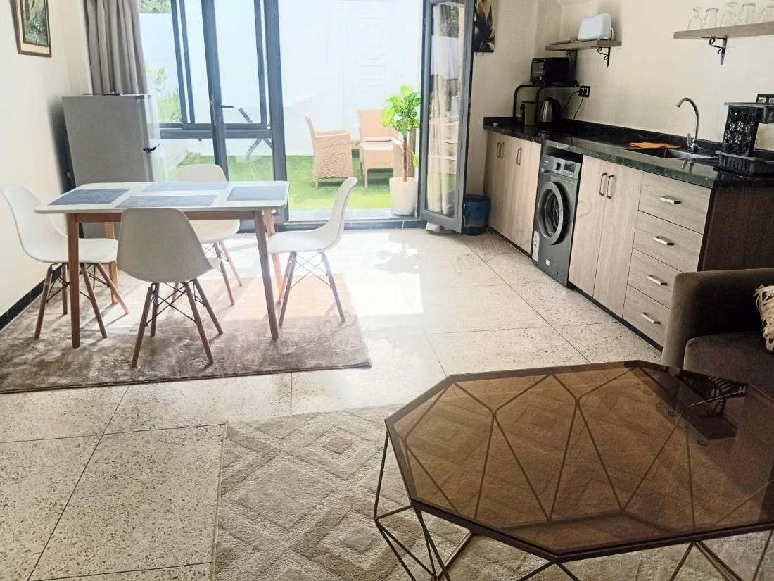 Superbe rez de chaussée villa à louer au Centre Ville