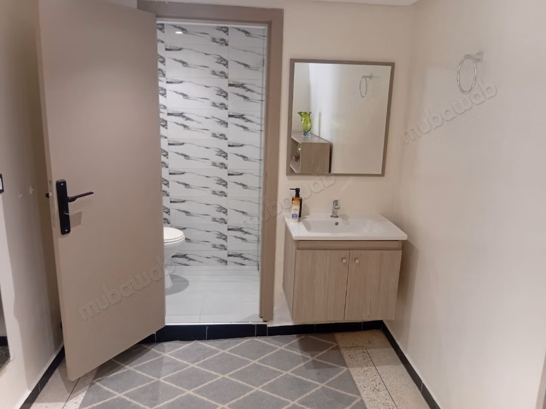 Superbe rez de chaussée villa à louer au Centre Ville