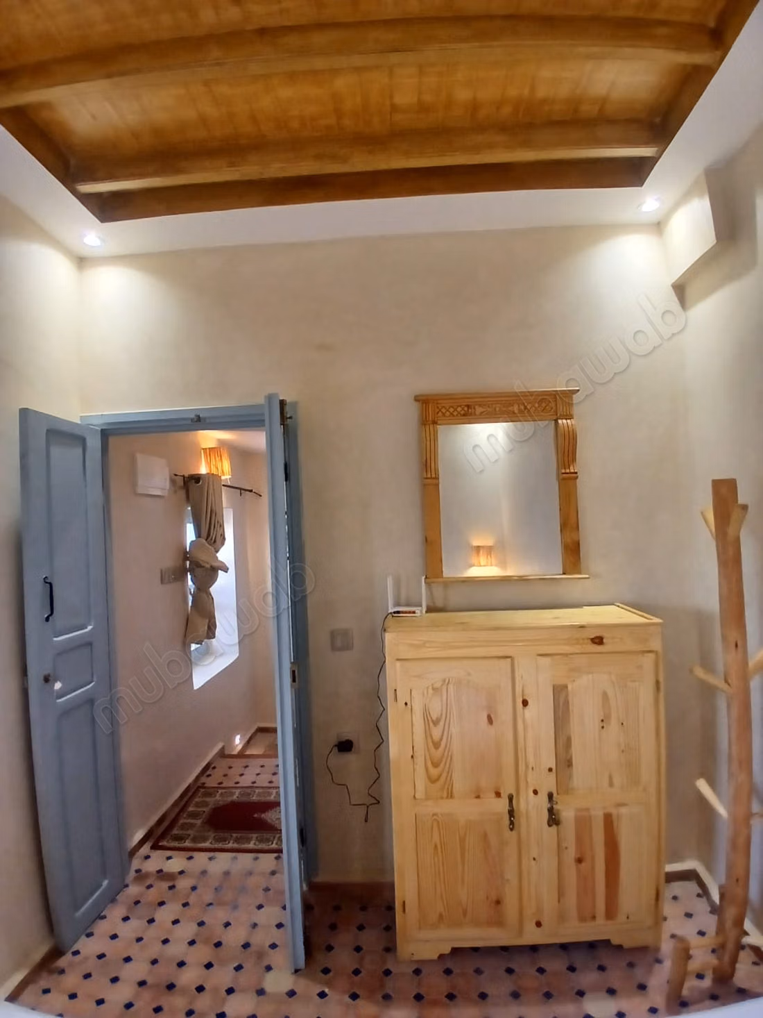 Riad à louer au centre-ville. Surface de 84 m². Vue sur la mer, double vitrage.