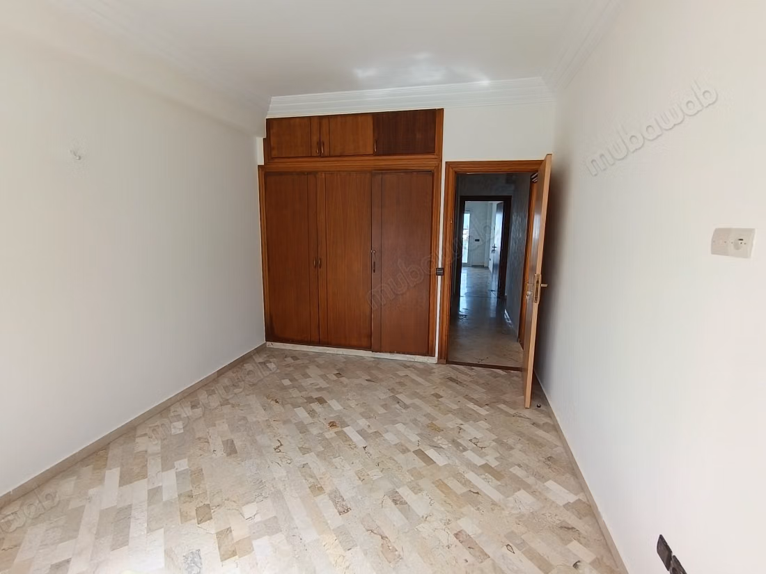 Superbe appartement non meublé à louer à Agdal