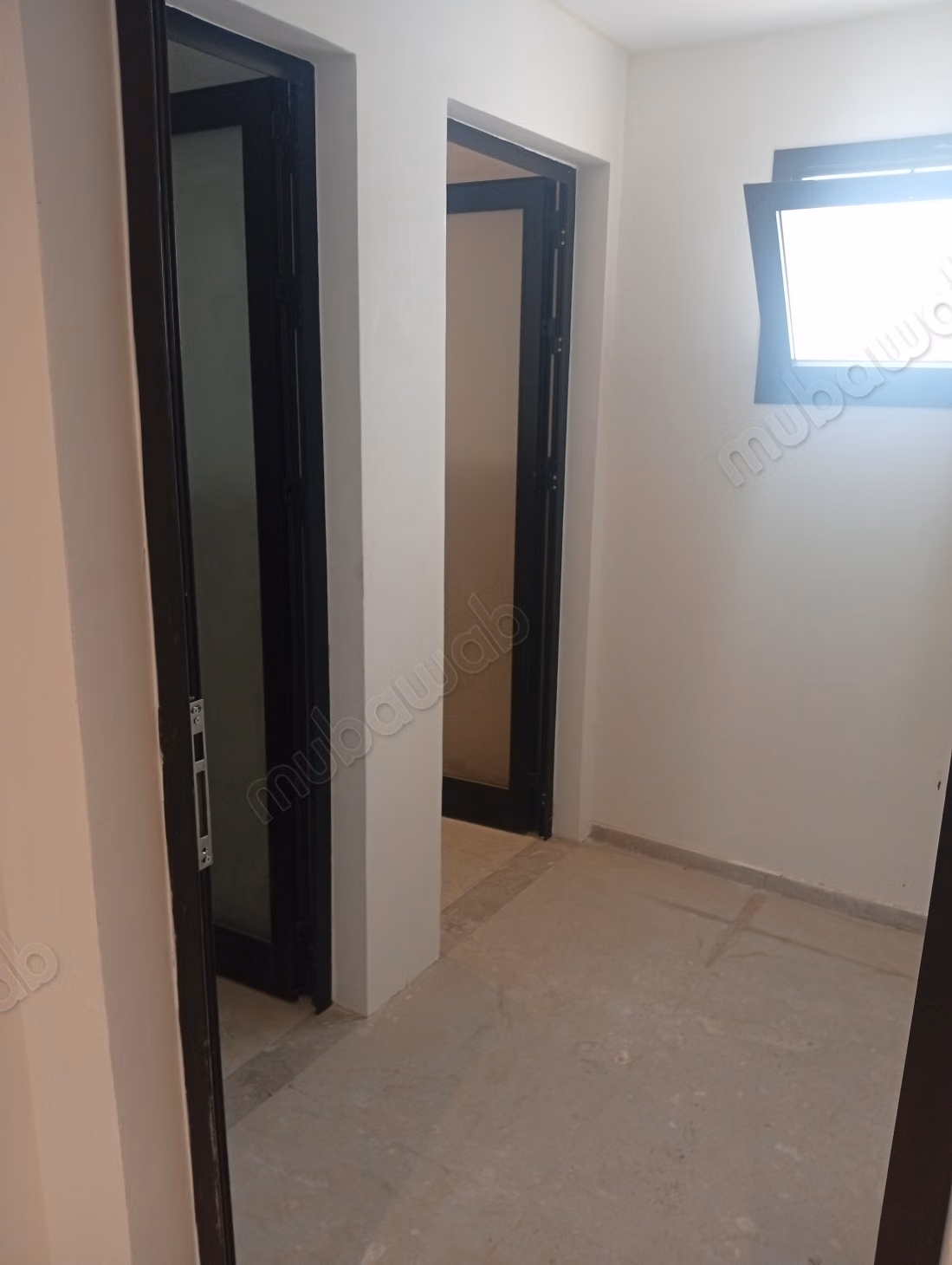 موقعية Charguia1 منصة 450م² مع موقف سيارات