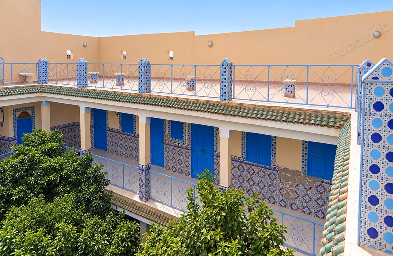 Riad with 2 gardens and 10 rooms