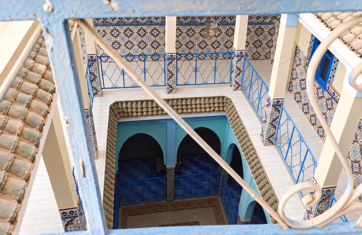Riad with 2 gardens and 10 rooms