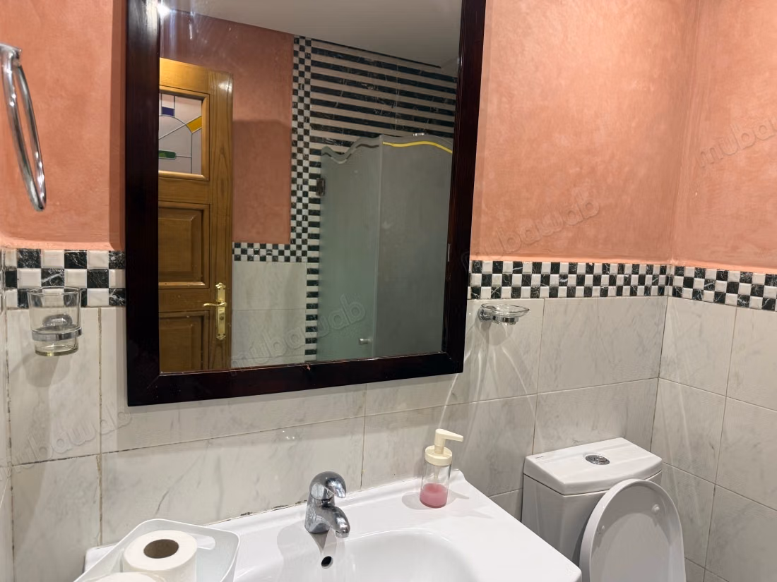 Impresionante apartamento en alquiler en Boubana. 3 habitaciones. Bien amueblado