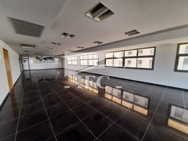 Open space 400m² Lake 1 IFCL1242