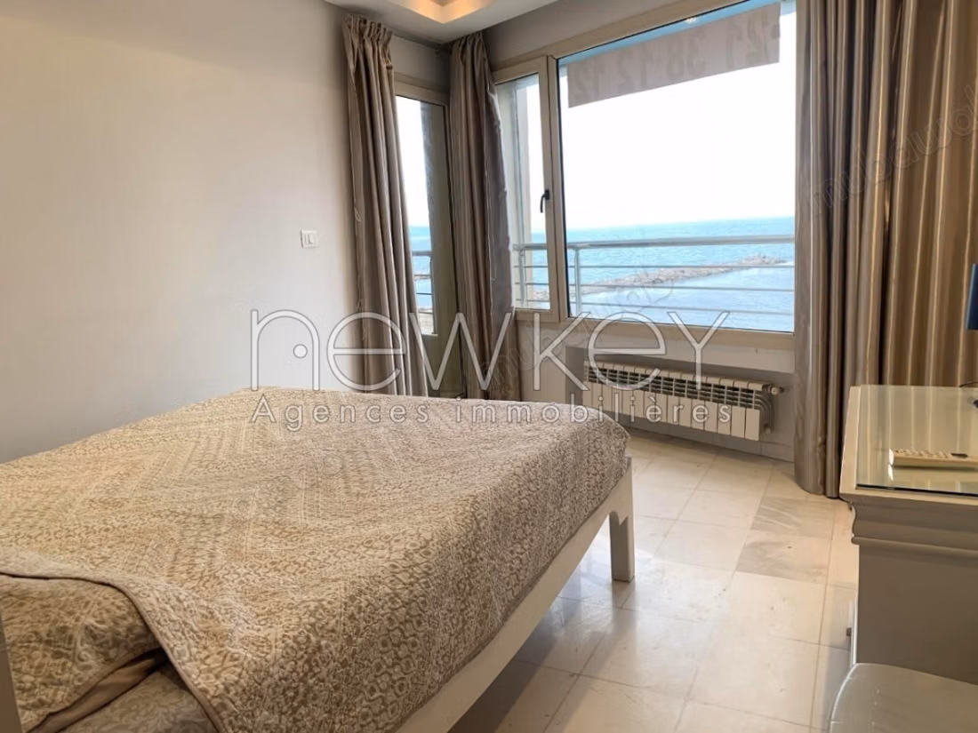 Magnificent S3 with terrace and sea view