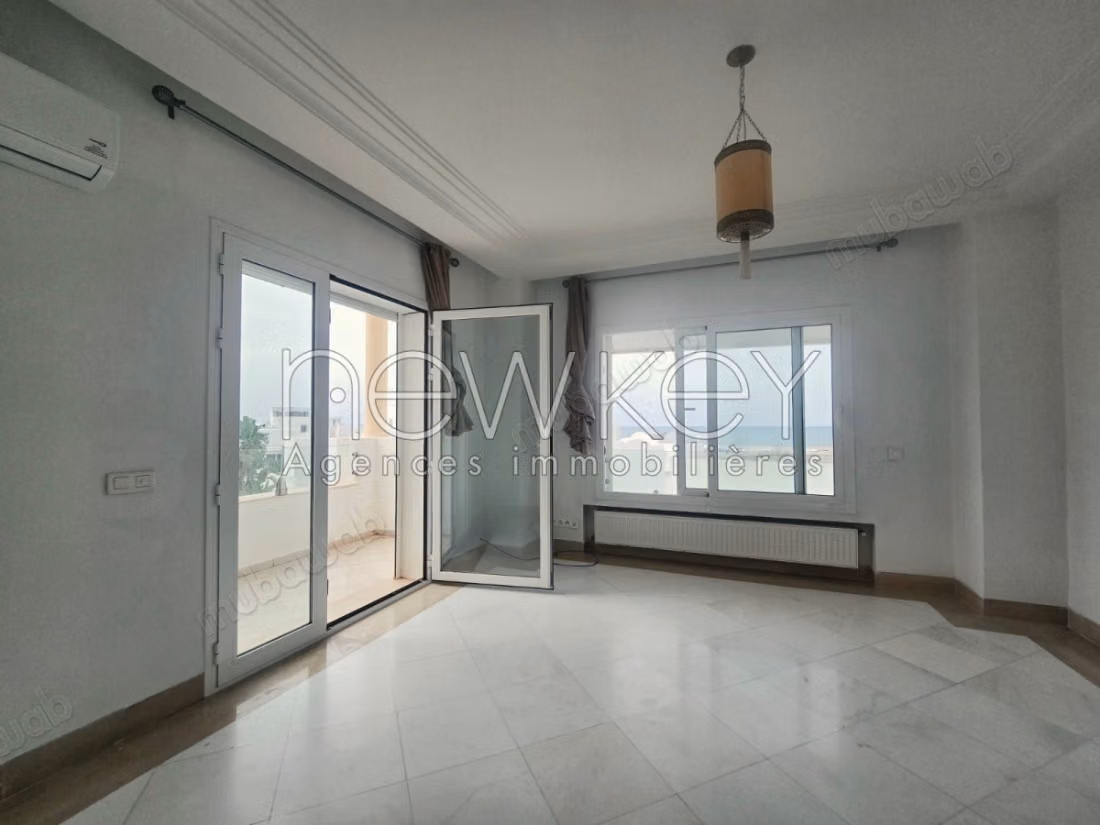 A duplex with a sea view in Gammarth