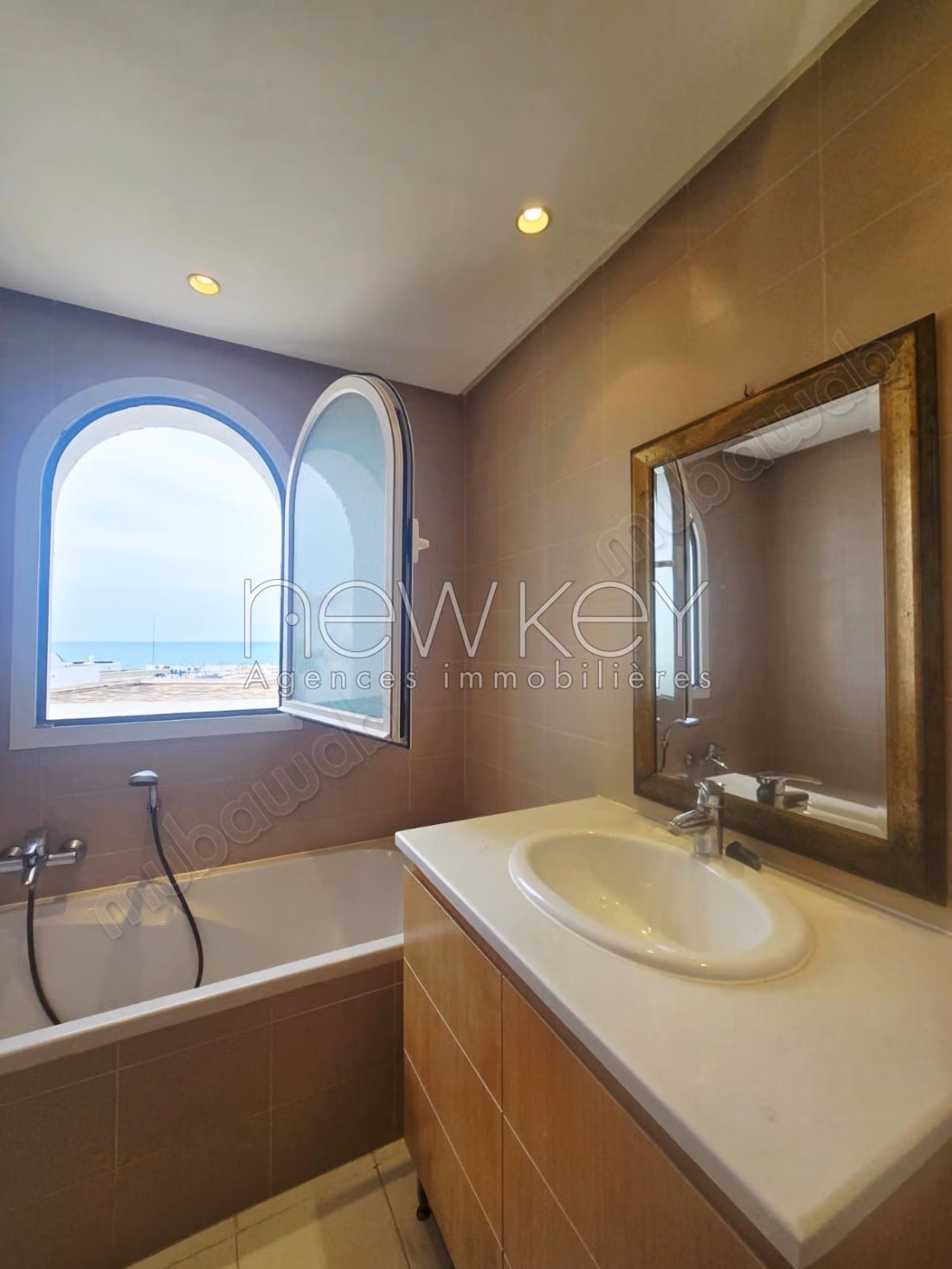 A duplex with a sea view in Gammarth