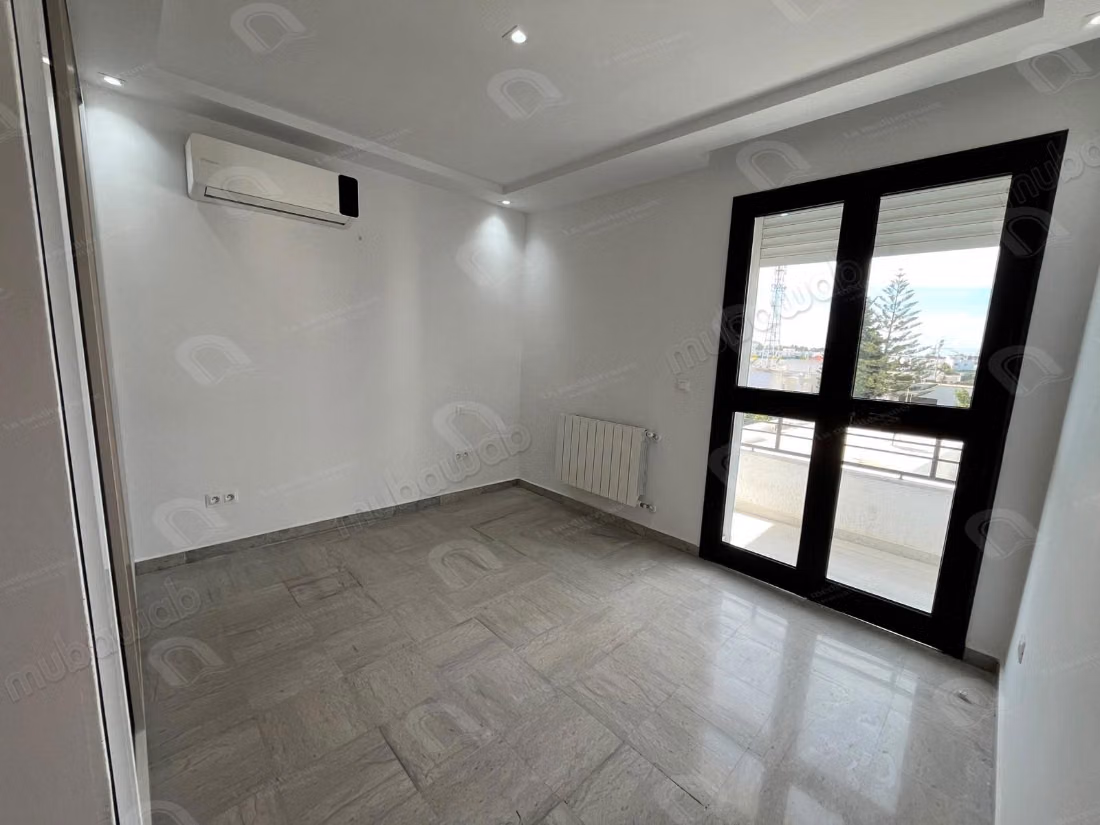 A louer duplex s3 à La Marsa stade