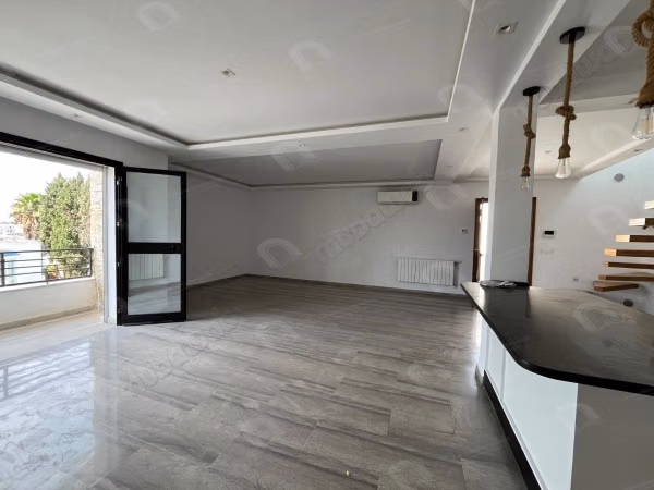 A louer duplex s3 à La Marsa stade