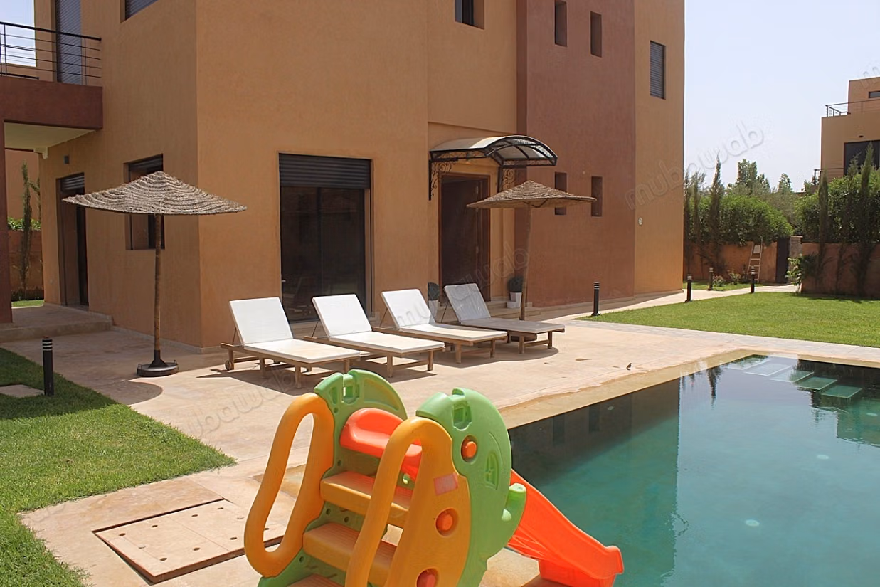 Villa a Louer avec un grand jardin