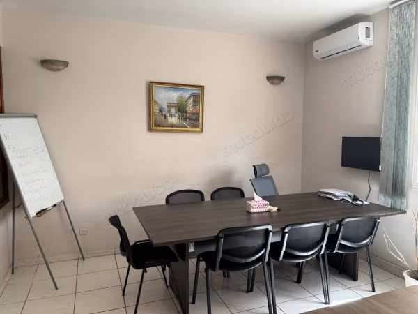 Equipped office 16 m² – 6 to 8 workstations