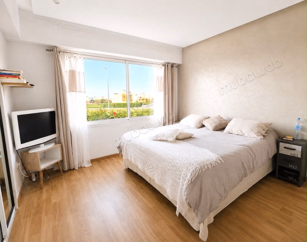 High-end villa for sale in Dar Bouazza. Total area 350 m². Satellite dish and security