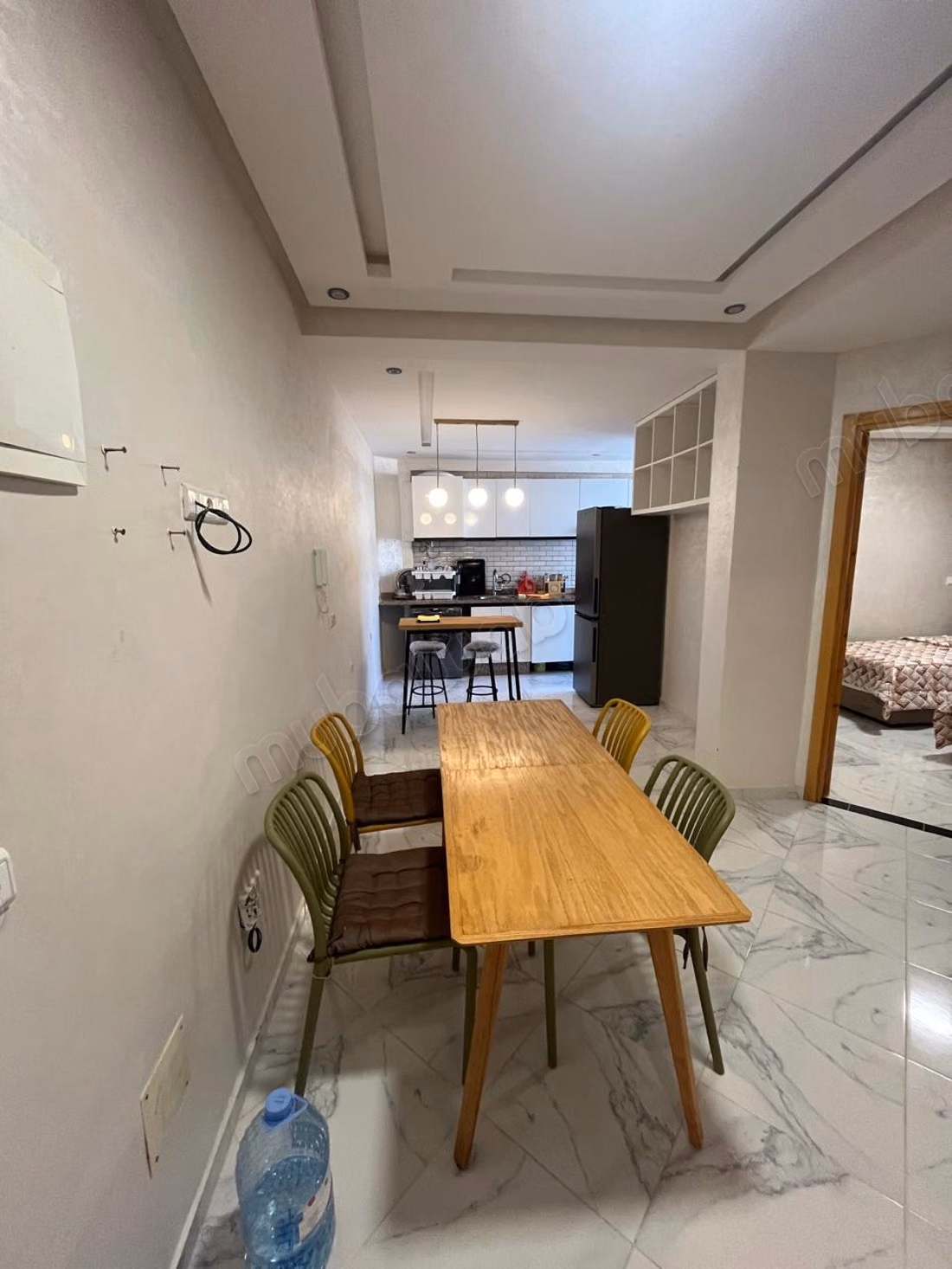 Location d'un appartement à Quartier Aérodrome.
Surface totale 80 m².
Meublé