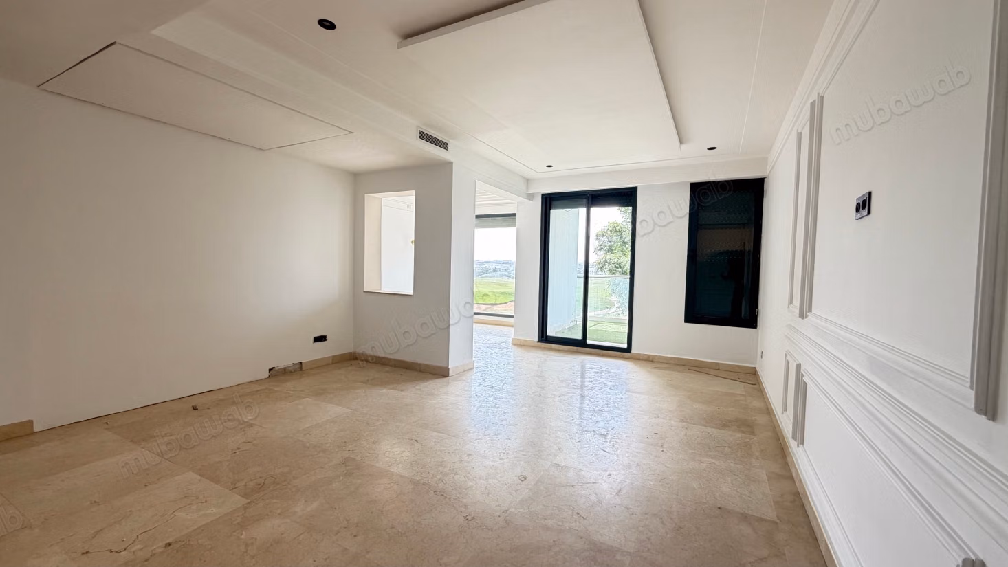 Luxury Apartment with Stunning View of the Golf