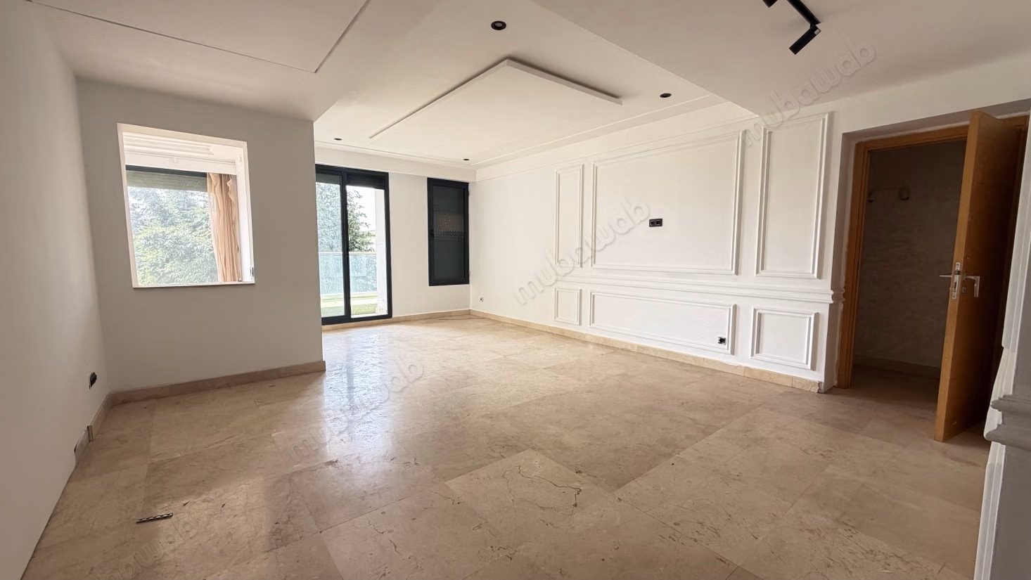 Luxury Apartment with Stunning View of the Golf