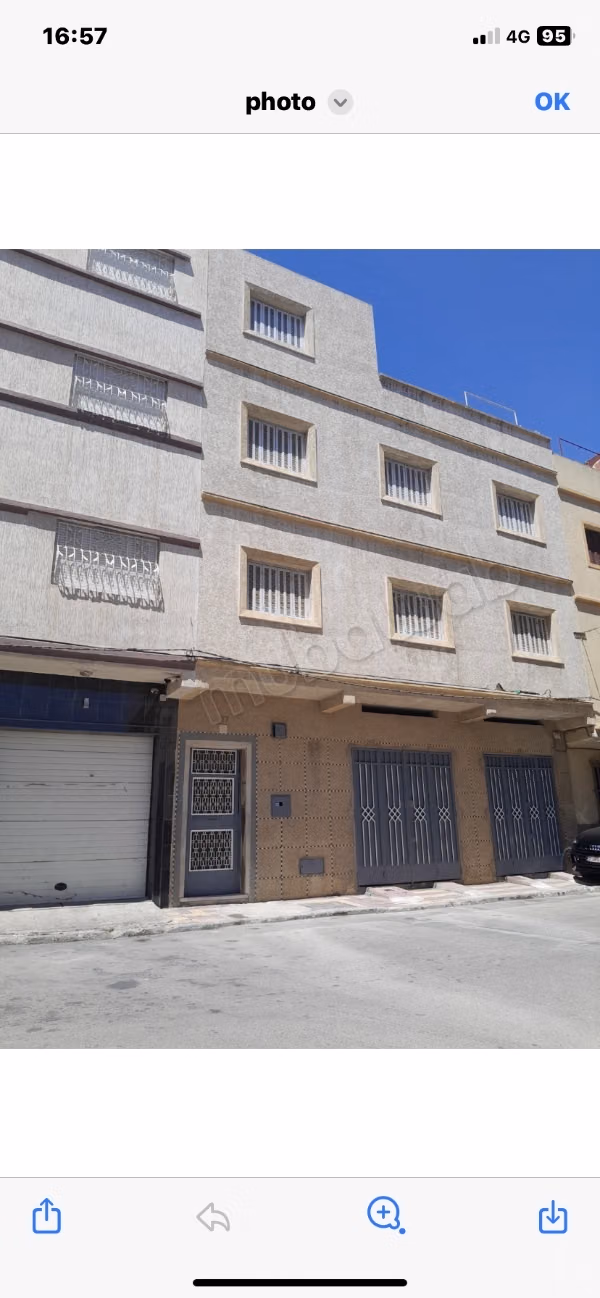 Huis te koop in Medina. Oppervlakte 180 m². Terras