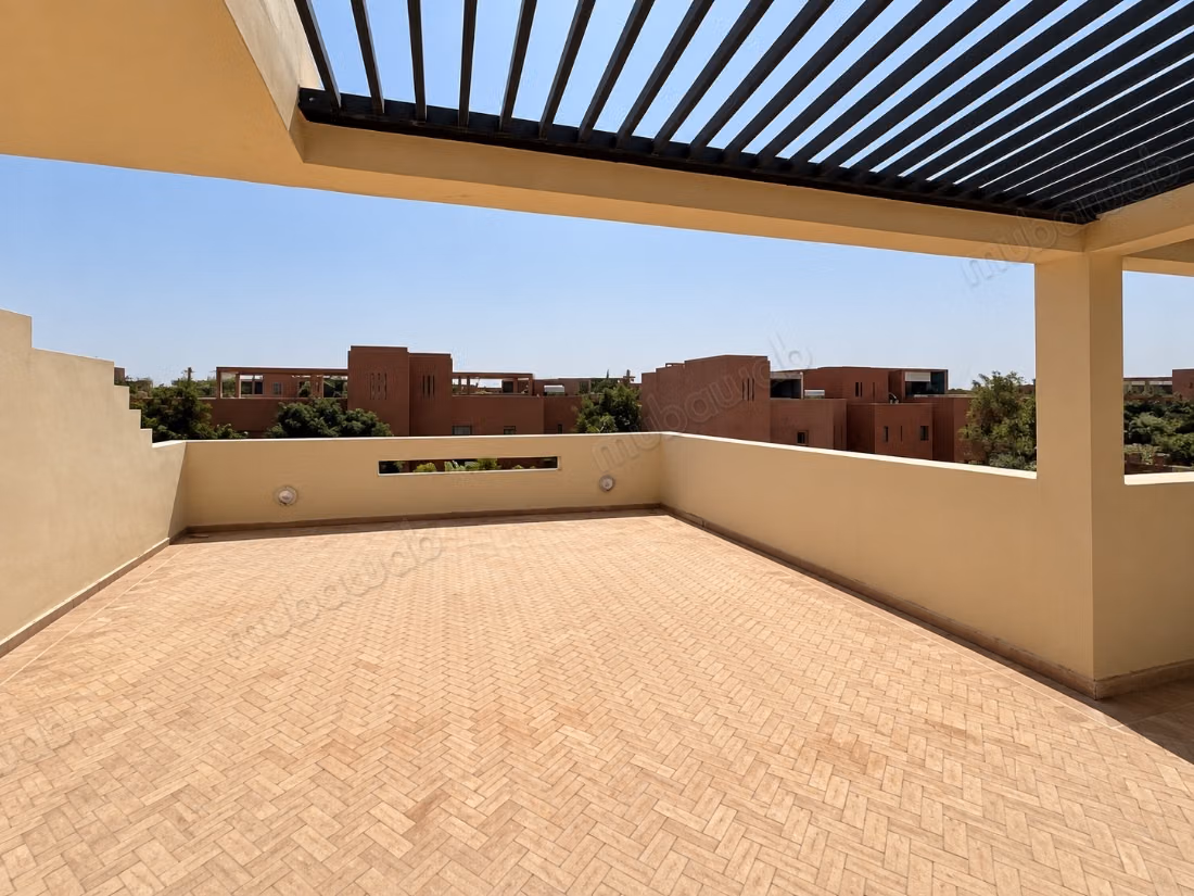 Semi-furnished villa for sale ve26315