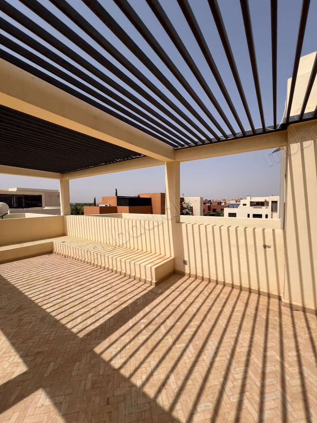 Semi-furnished villa for sale ve26315