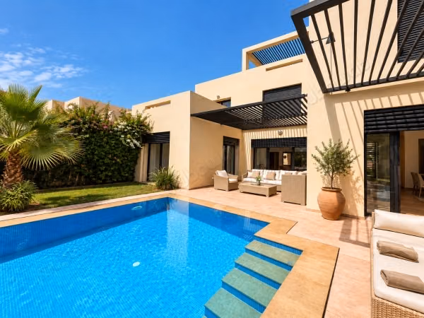 Semi-furnished villa for sale ve26315