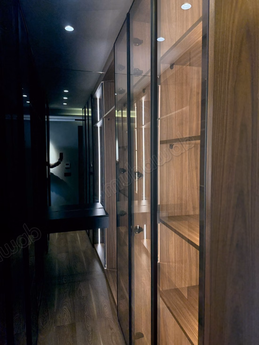 Appartement en location à Souissi. 5 grandes pièces. Sécurisé 24/24