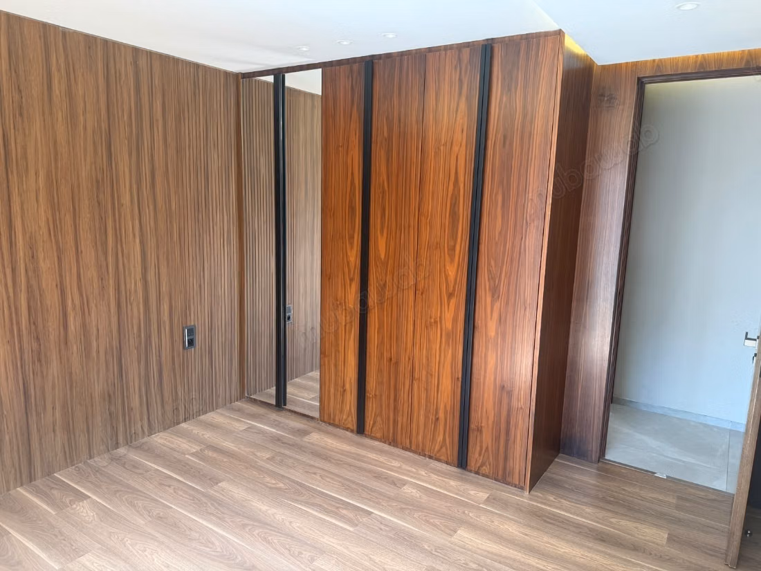 Appartement en location à Souissi. 5 grandes pièces. Sécurisé 24/24