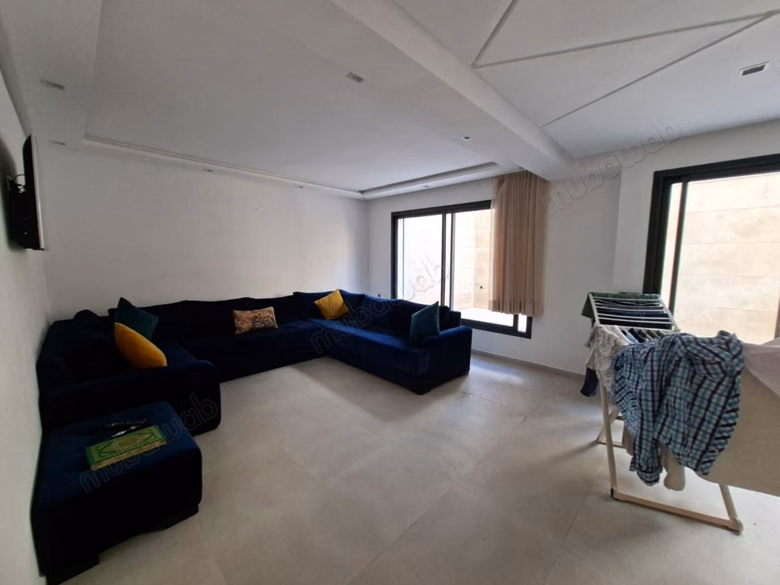 Superbe villa à louer à Harhoura. 7 pièces. Meublé