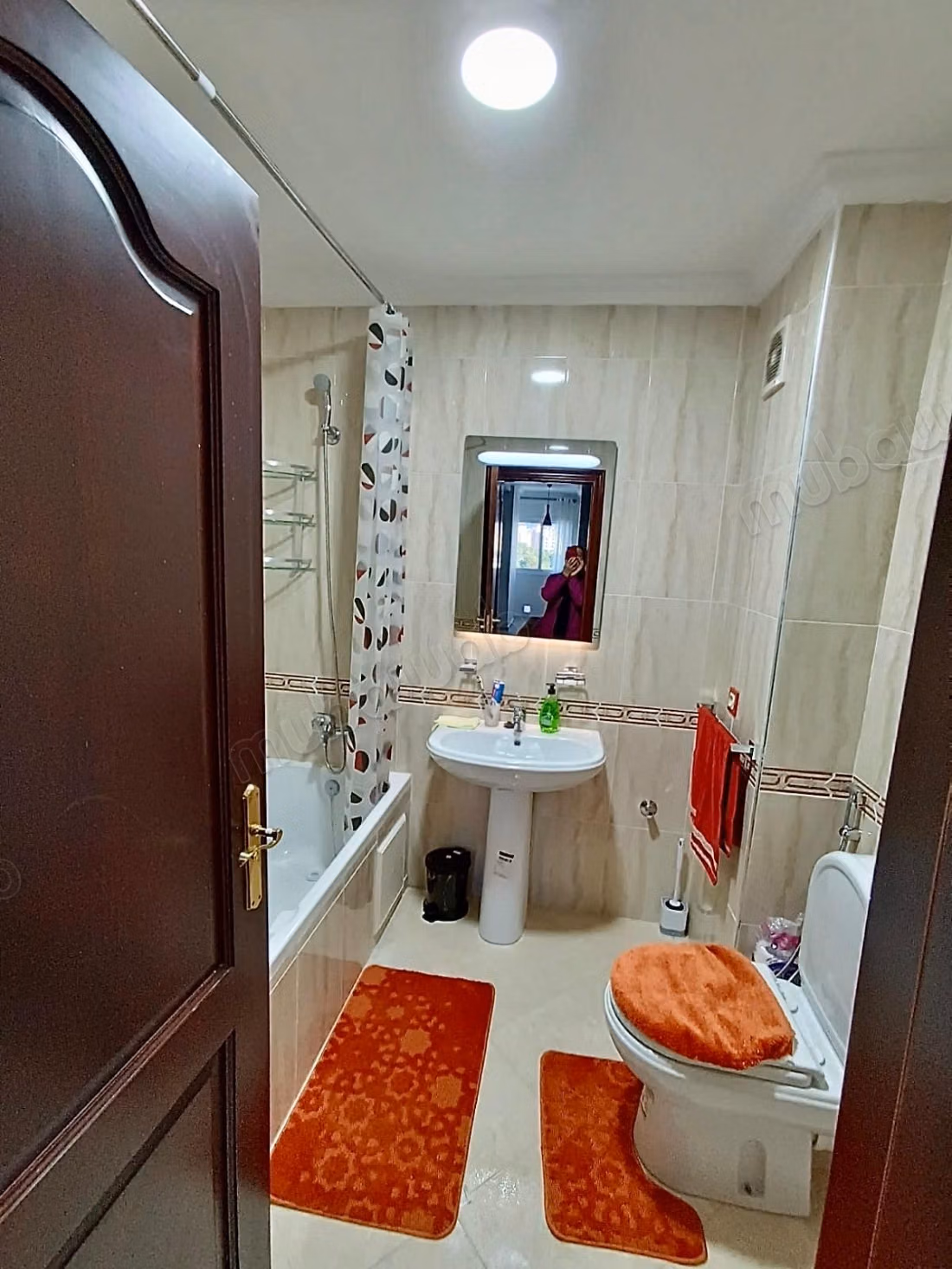 Muy bonito apartamento en alquiler en el centro. 5 habitaciones cómodas. Bien amueblado