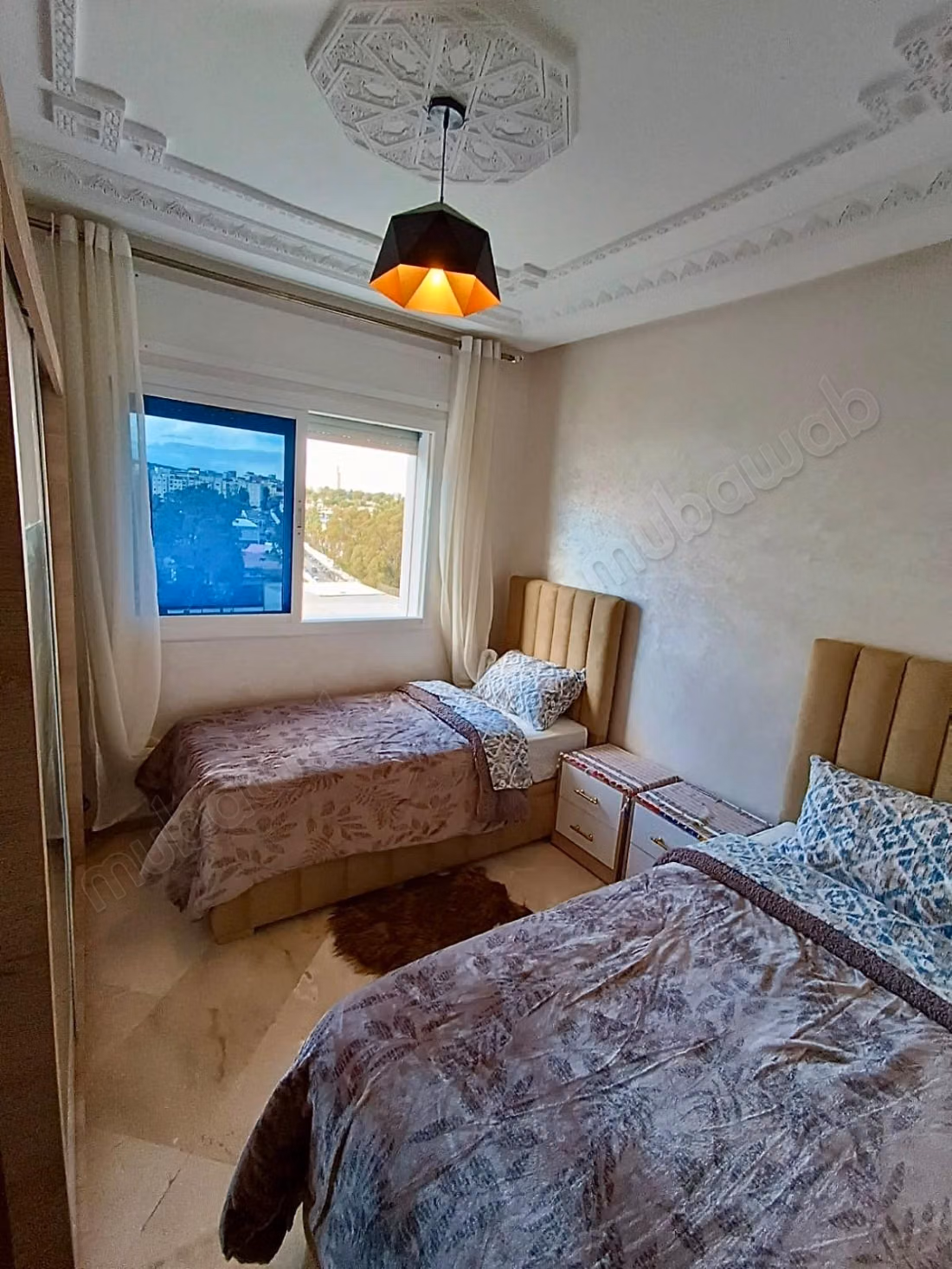 Muy bonito apartamento en alquiler en el centro. 5 habitaciones cómodas. Bien amueblado