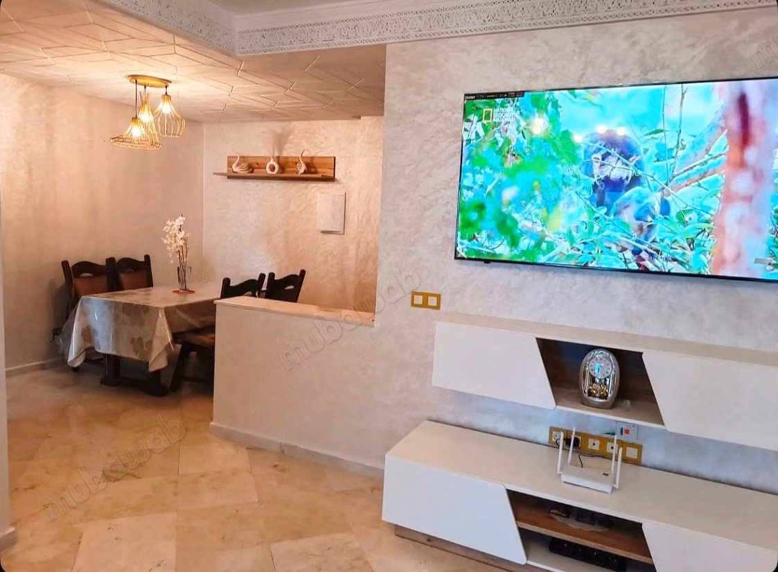 Muy bonito apartamento en alquiler en el centro. 5 habitaciones cómodas. Bien amueblado