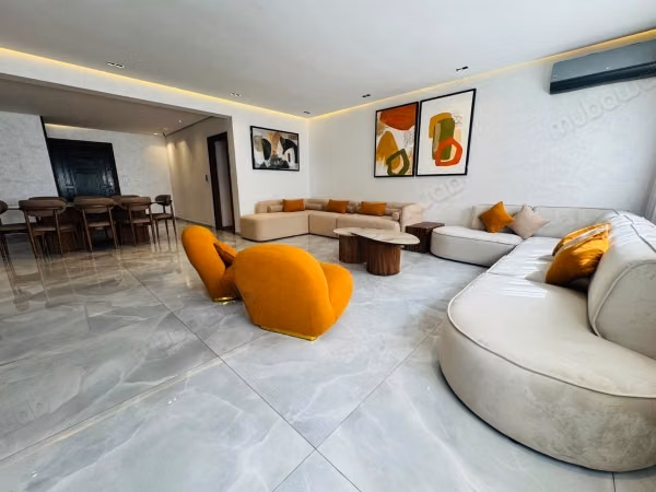 Gemeubeld appartement te huur in de gouden driehoek