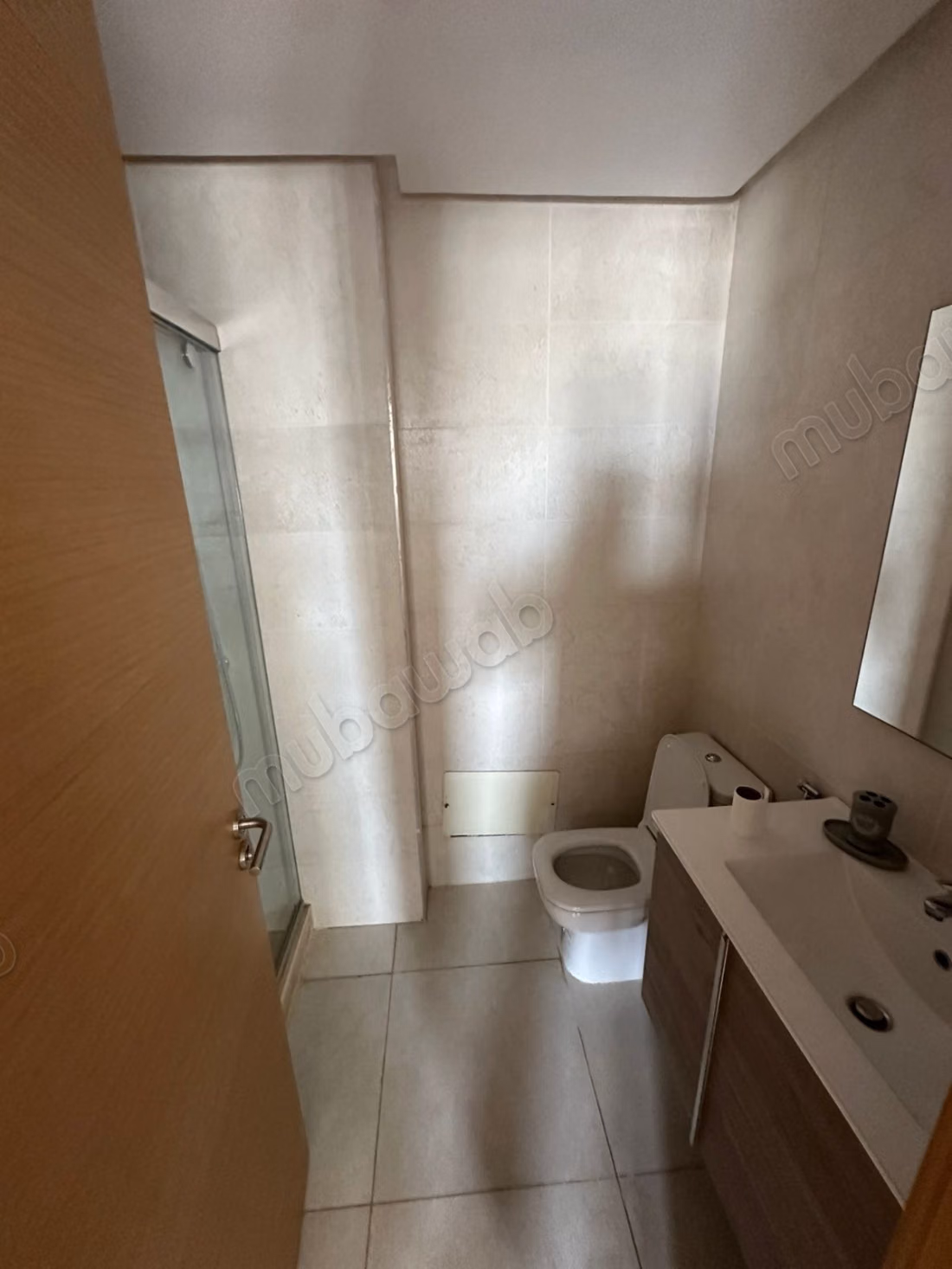 Appartement 2chambres vide a louer a prestigia