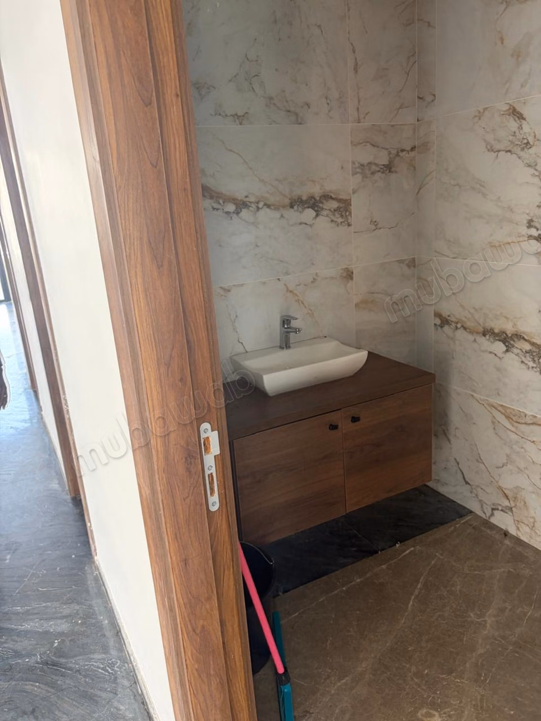 Souissi Plateau bureau neuf moderne sur 3 niveaux
