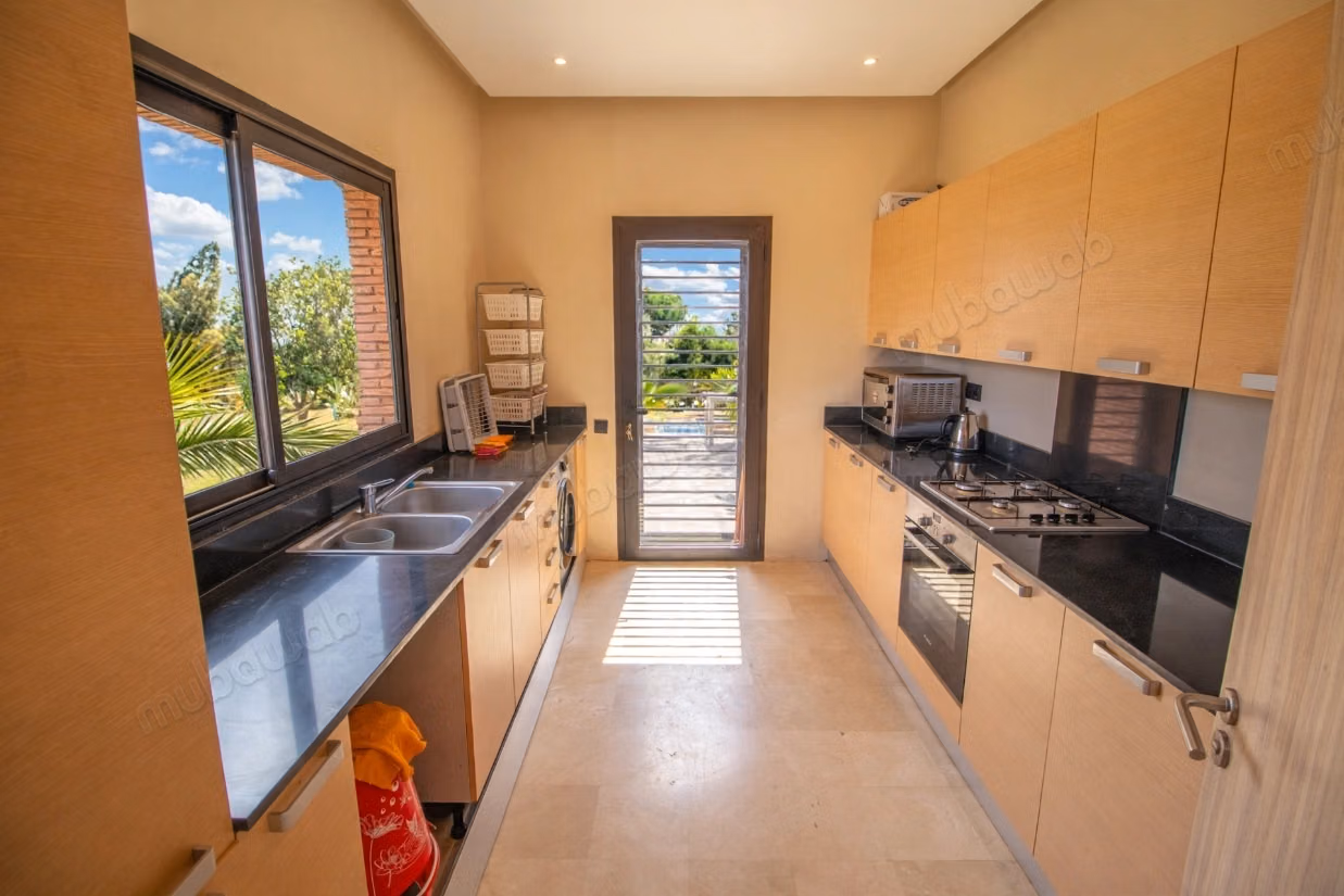 Superbe Villa 400m² Ourika Km9 
Piscine