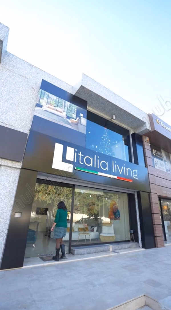 Bellissimo locale commerciale in affitto a Dar Fadhal. Superficie 120 m². Porta blindata, sicurezza