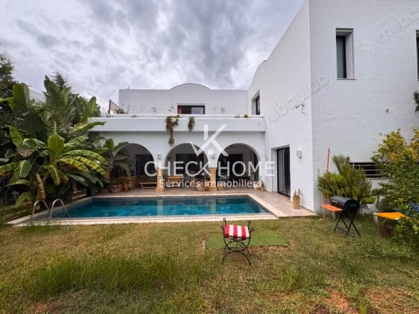 Location annuelle Villa à 200m du théâtre Hammamet