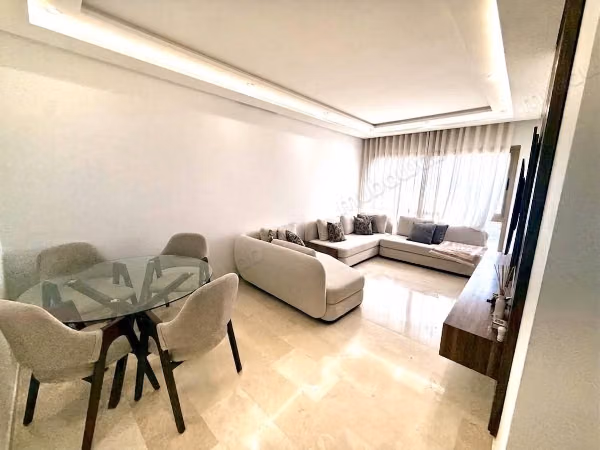 Affitto di un bellissimo appartamento a Palmier. 3 locali. Ammobiliato