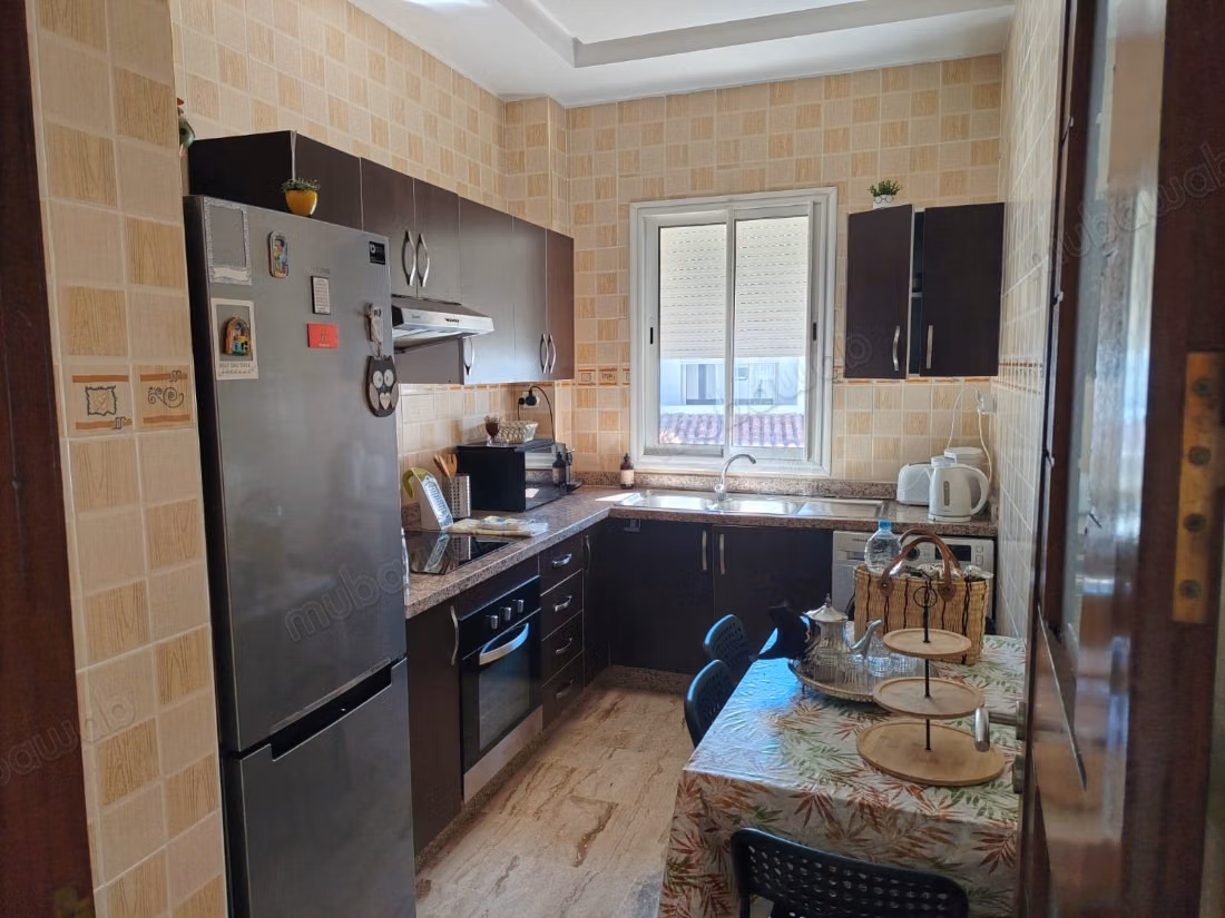 Appartement à vendre à De La Plage. 
Surface totale 98 m². 
Ascenseur et terrasse — 3