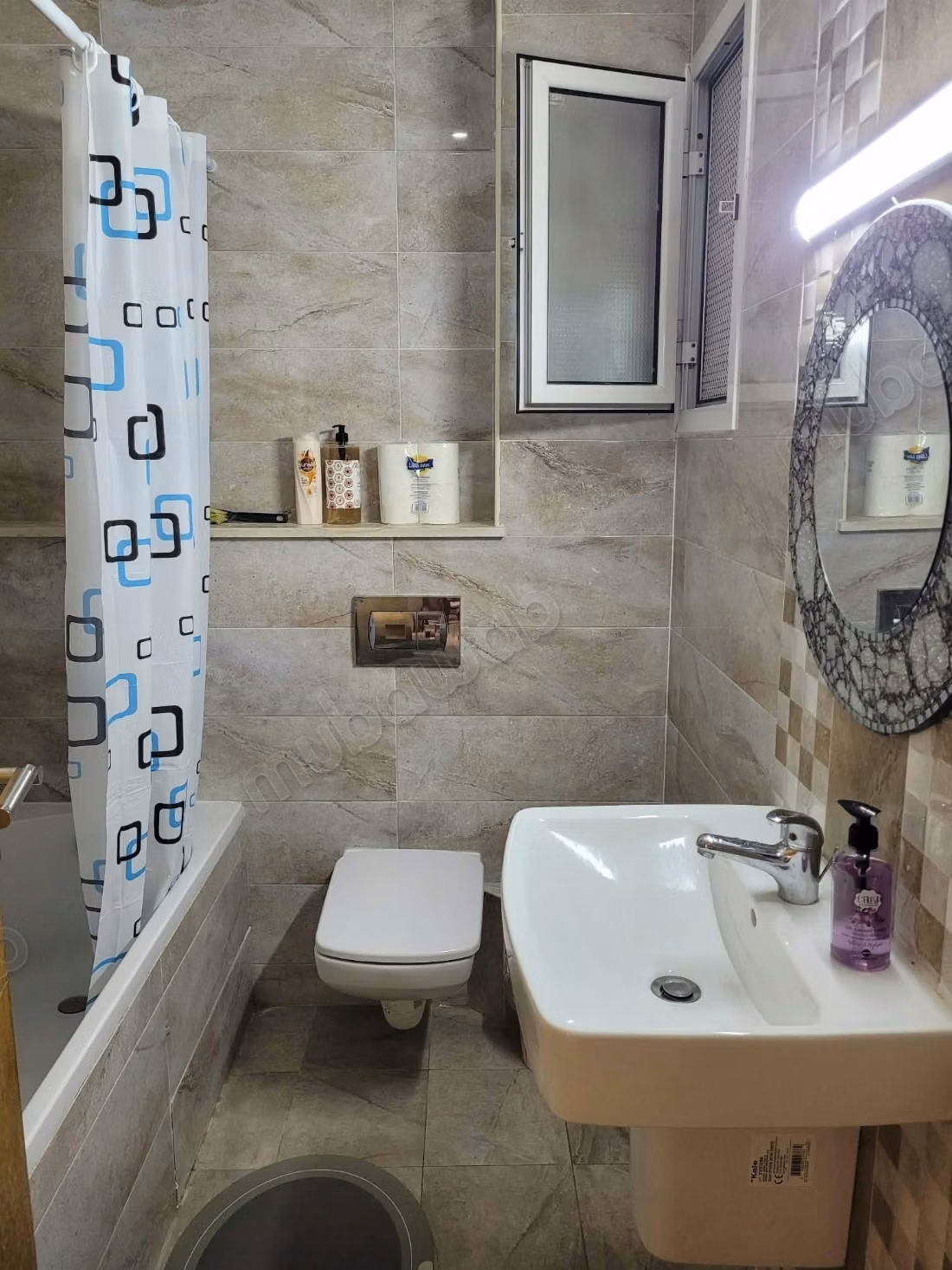 Large S2 120 m²• Airport 10 min• Lake 2 • Parking