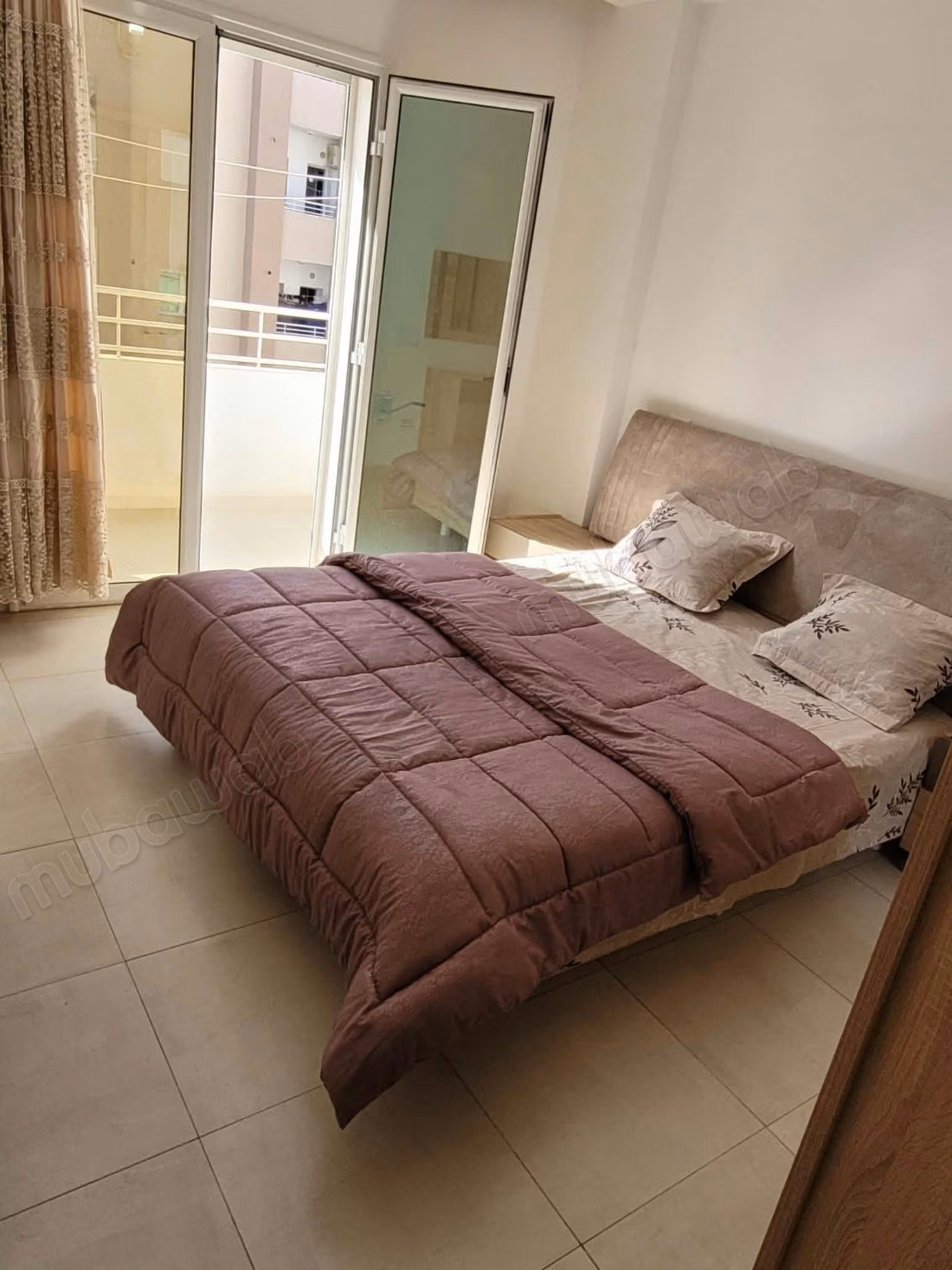 Large S2 120 m²• Airport 10 min• Lake 2 • Parking