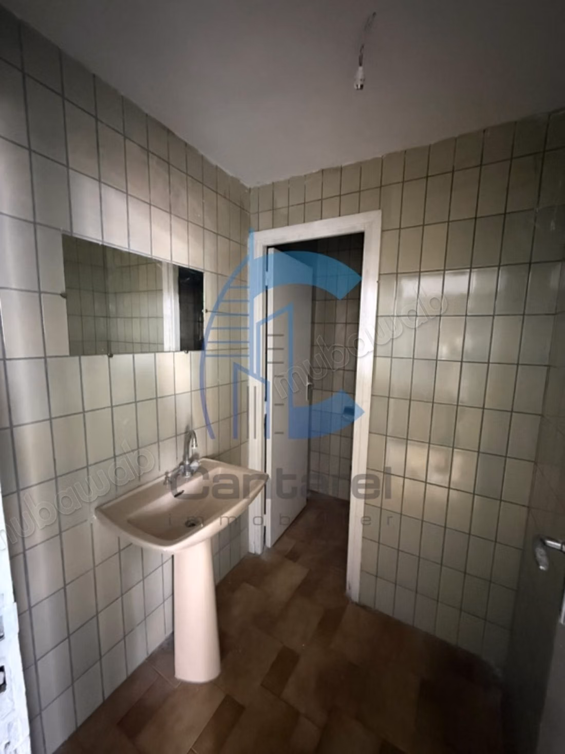 Te Koop - Strategisch Gelegen Gebouw aan Bd Z
