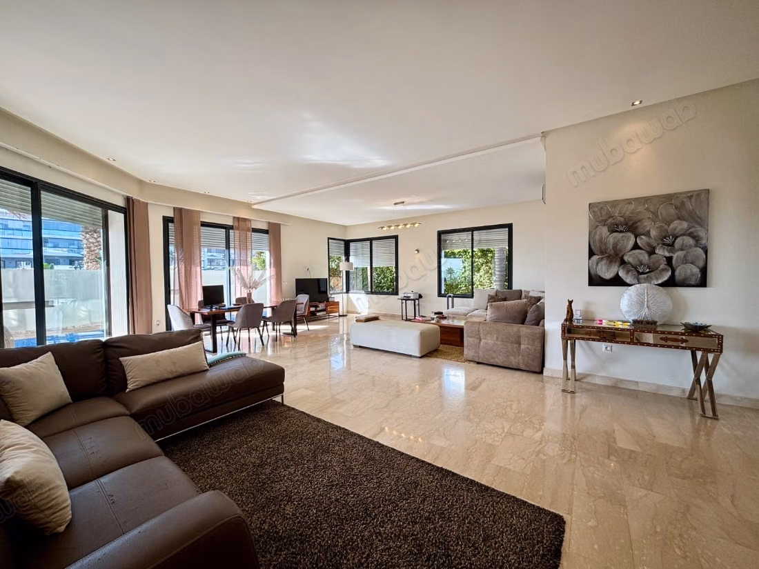 Duplex villa with sea view for sale in Dar Bouazza